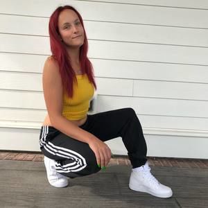 Meet your Posher, Hayley